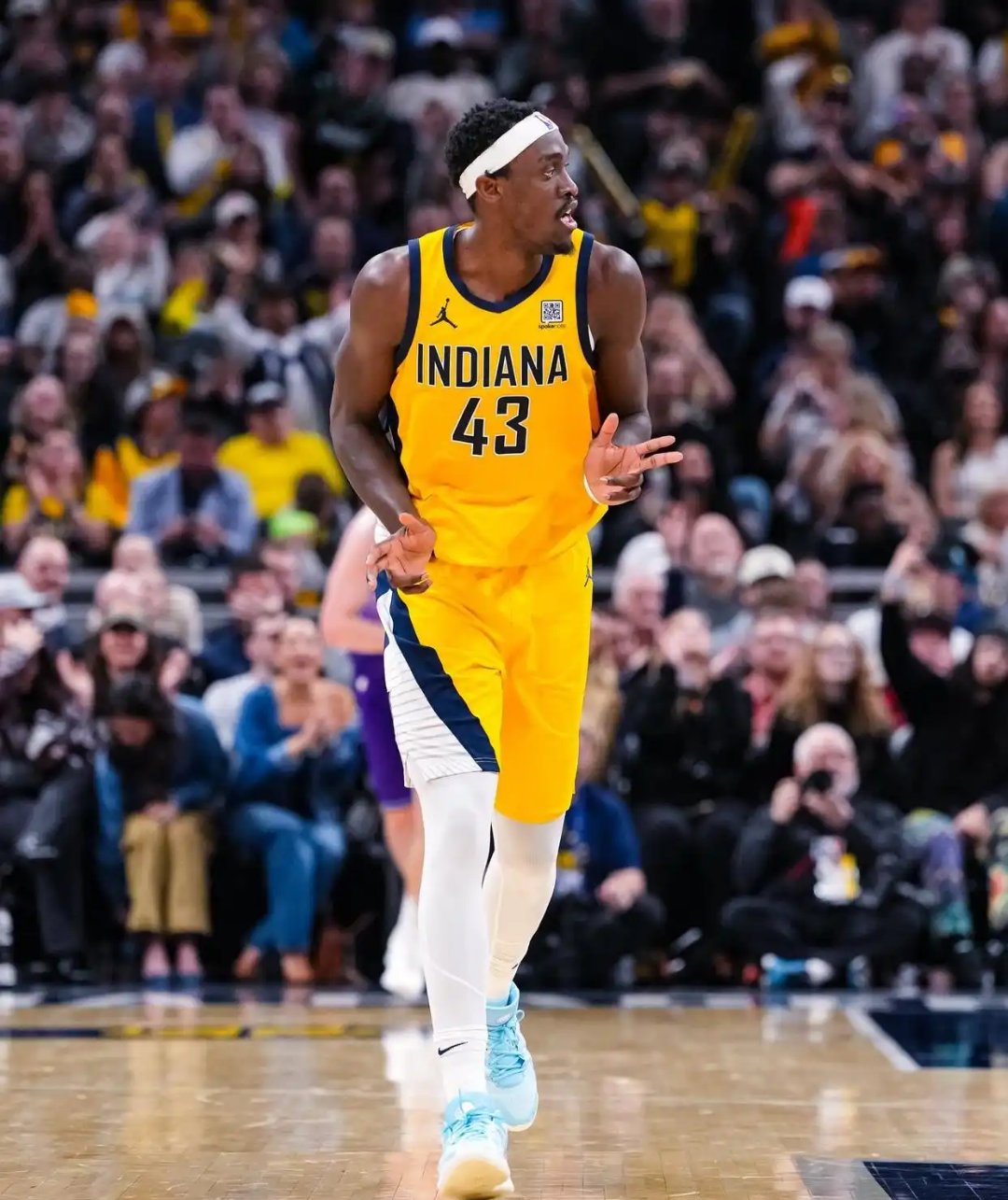 包含西亚卡姆在FPX比赛中惊险取胜，战术调整引发热议！的词条